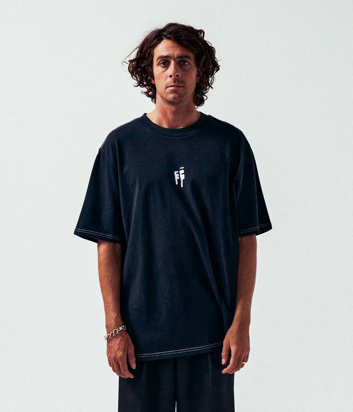 SKEWER OVERSIZED T-SHIRT - BLACK